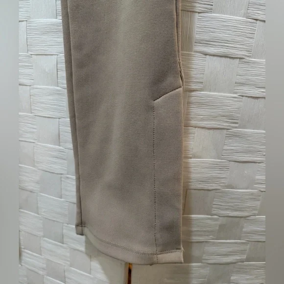 Zara High Waisted Beige Pants - Picture 4 of 7